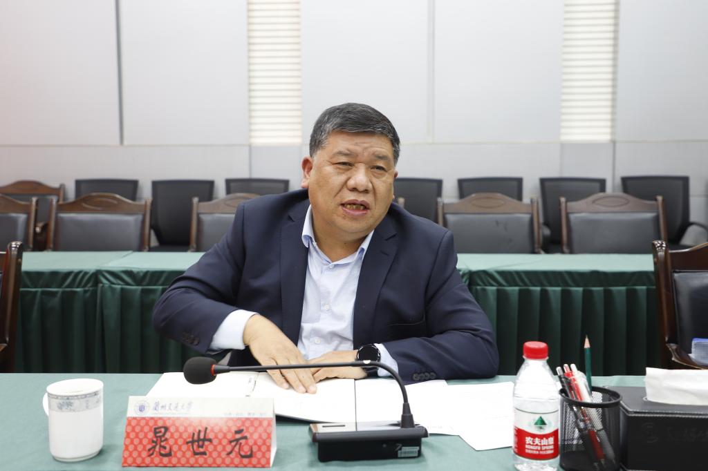 校党委书记狄生奎