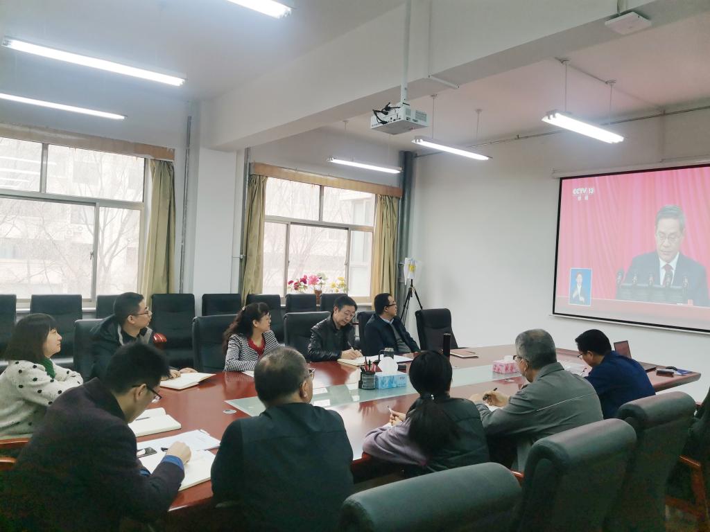 国务院总理李强代表国务院